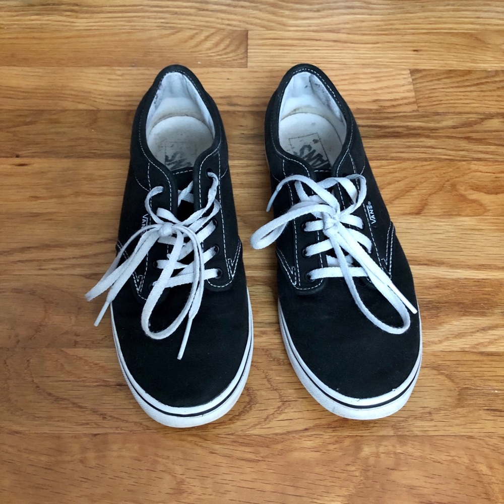 Black Women’s Vans Size 8.5
